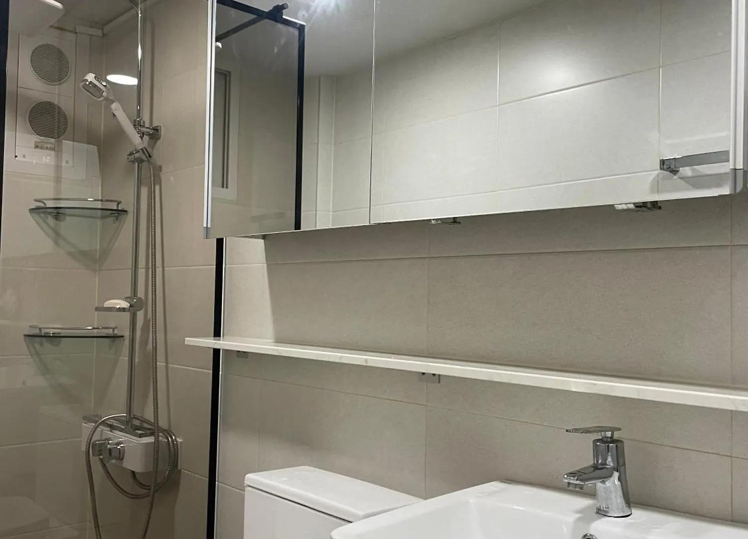 #2 Beds, 2 Rooms Staytion25 #Wangsimni Comfortable 2 Cozy Rooms 서울특별시 아파트
